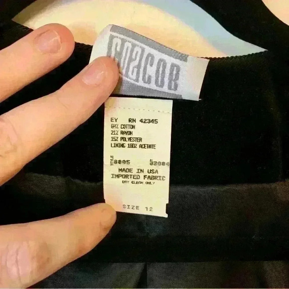 Vintage Black Velvet Cropped Jacket Size 12 *Made in USA* - Picture 4 of 8